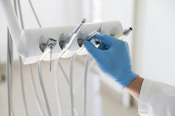 Professional Root Canal Treatment technician working in Grosse Pointe Park, MI